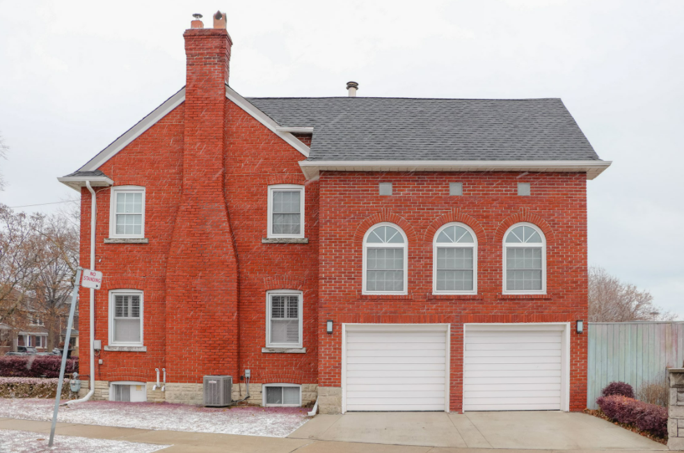 Is Your Garage Door Stuck? 5 Of The Most Common Reason Why