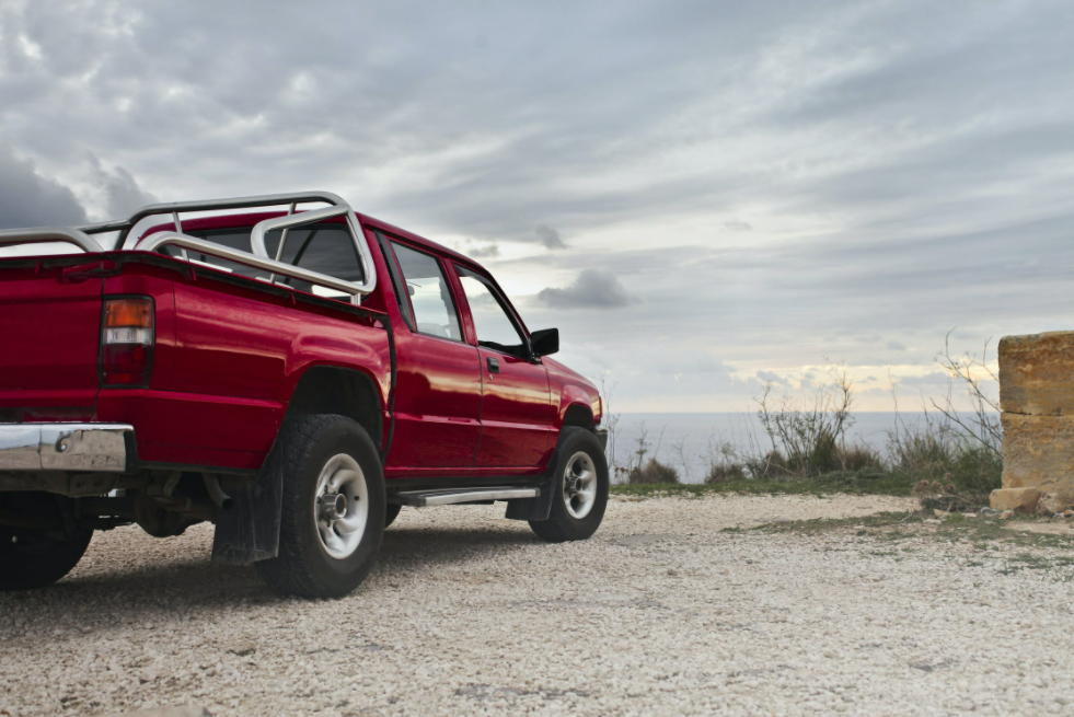 Pros and Cons Of Choosing A Diesel Truck When You Need A New Truck